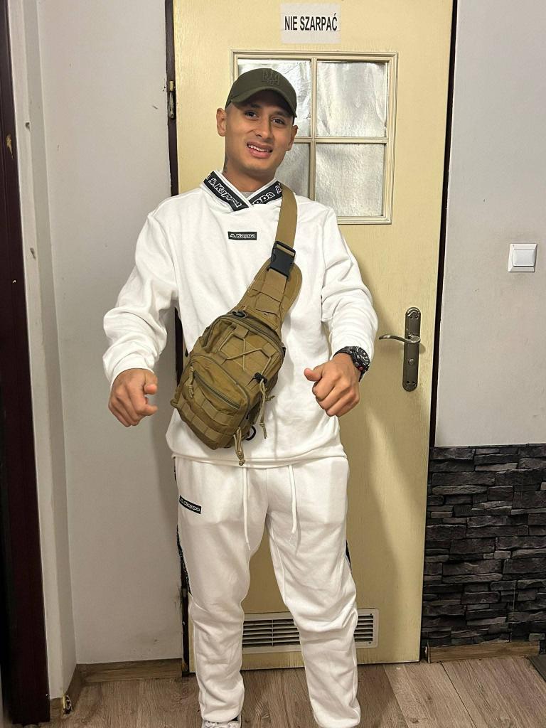 614970872: Chico busca chica en Valencia