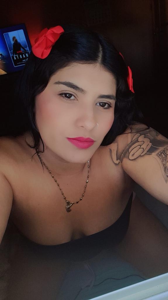Chica busca chico en Cádiz: 