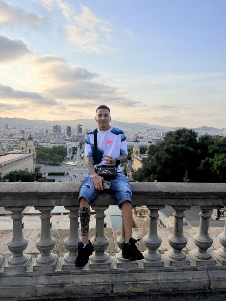 643722702: Chico busca chica en Barcelona