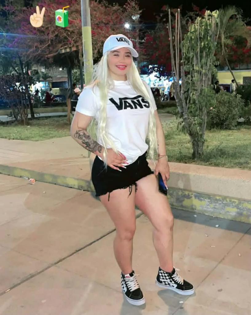 Chica busca chico en Almería: 