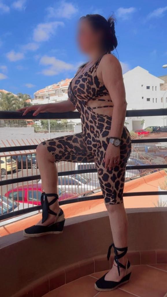 Chica busca chico en Tenerife: 
