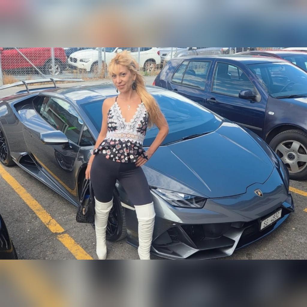 614202908: Chica busca chico en Barcelona