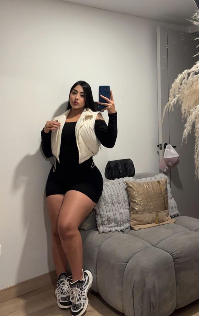 Chica busca chico en Alicante: Chica busca chico