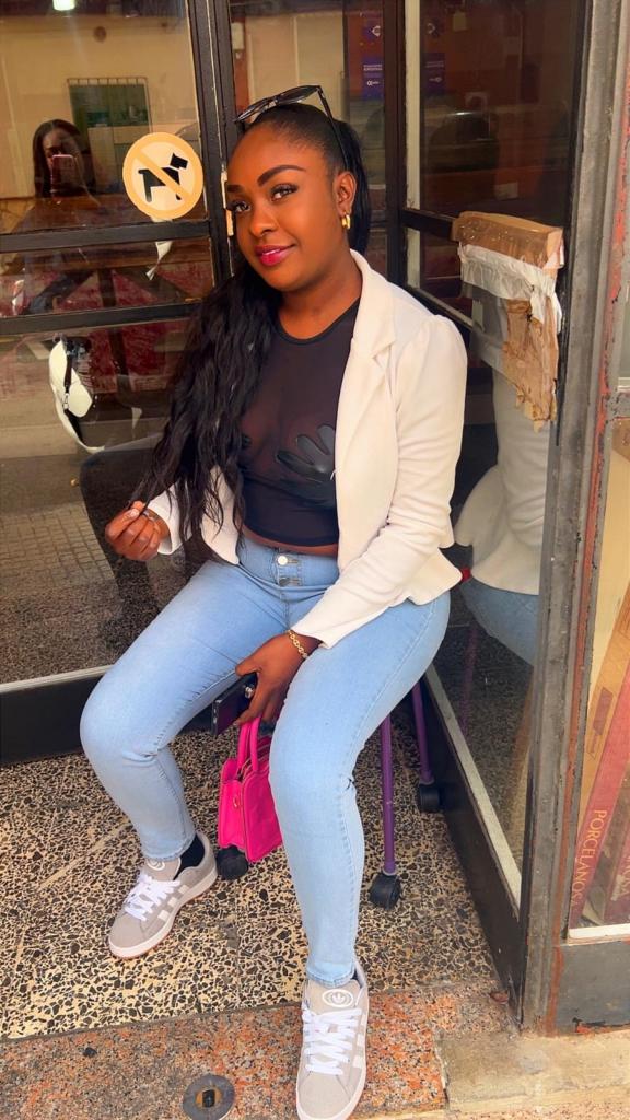 642356085: Chica busca chico en Mallorca