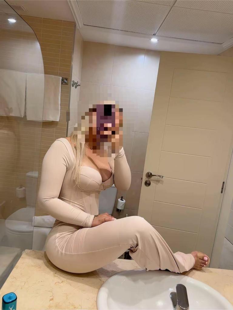 Chica busca chico en Cádiz: 