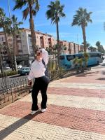 664482384: Chica busca chico en Murcia