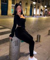 663939217: Chica busca chico en Gerona