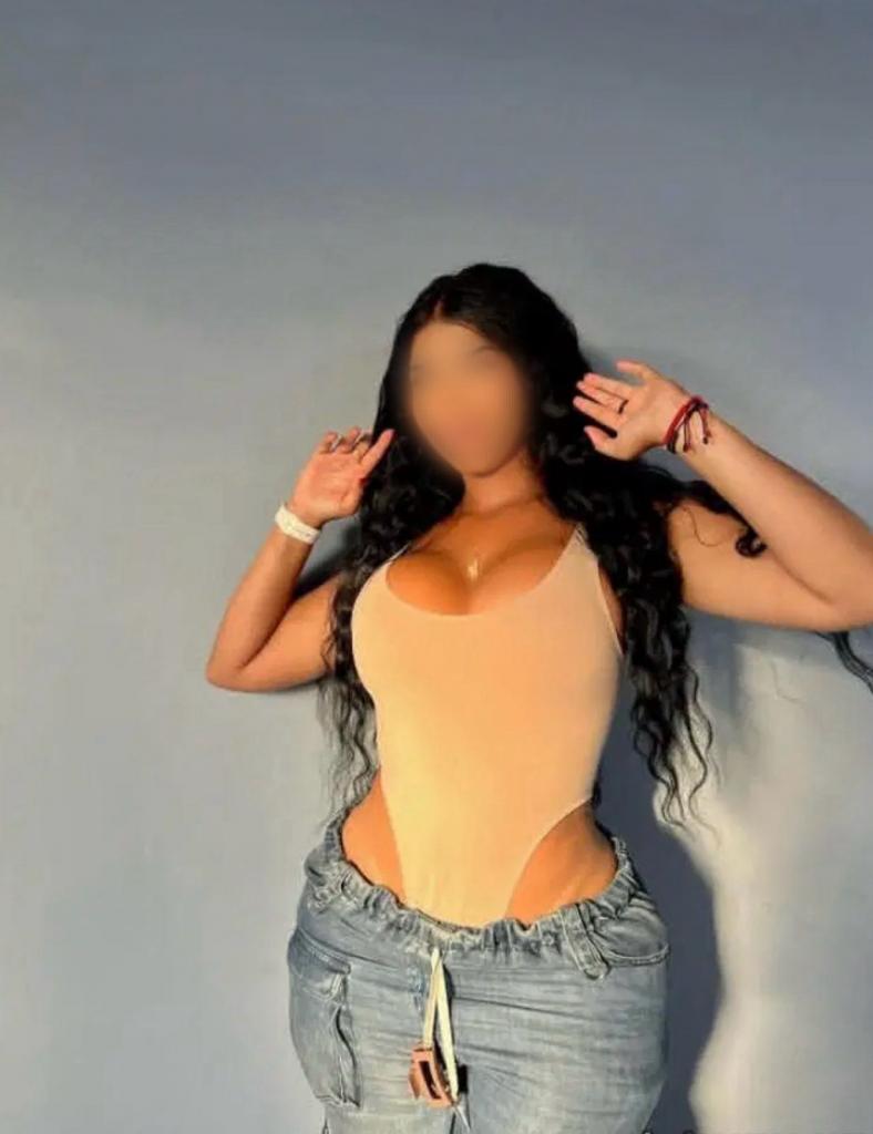 Chica busca chico en Cádiz: 