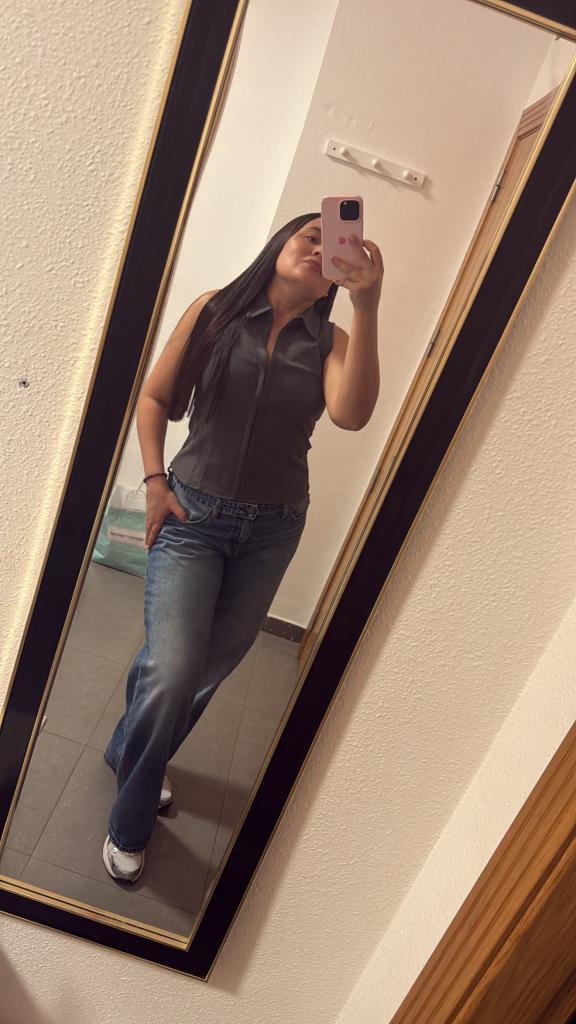 Chica busca chico en Almería: 