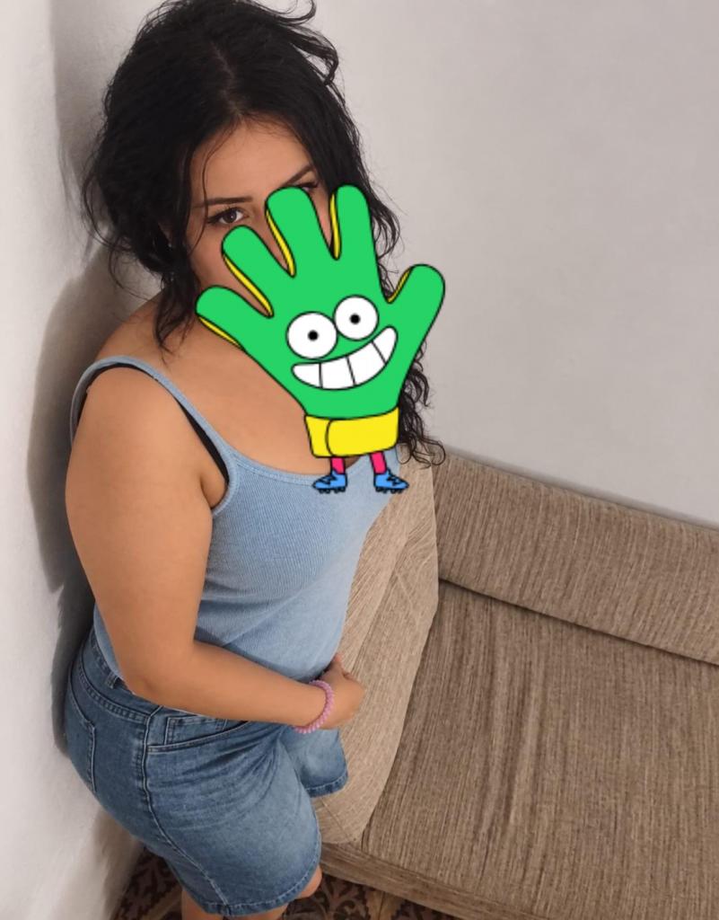 661766794: Chica busca chico en Barcelona