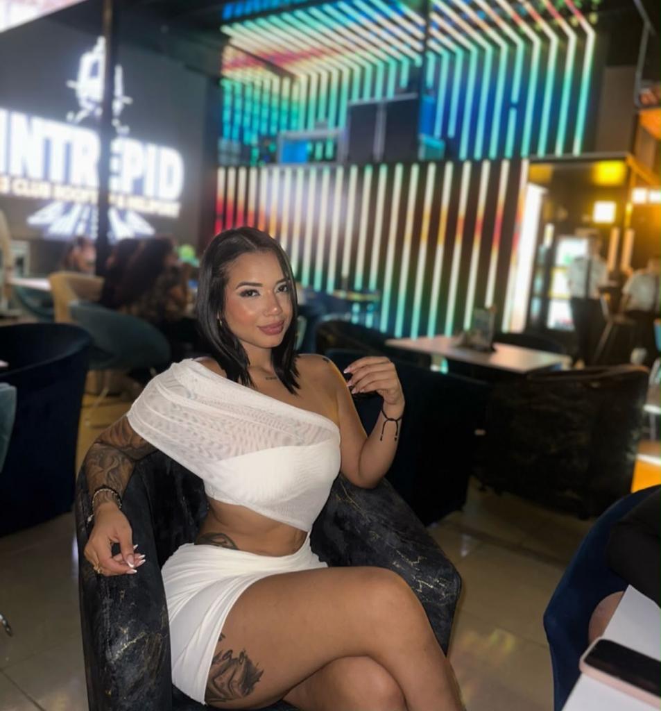 Chica busca chico en Valencia: Chica busca chico