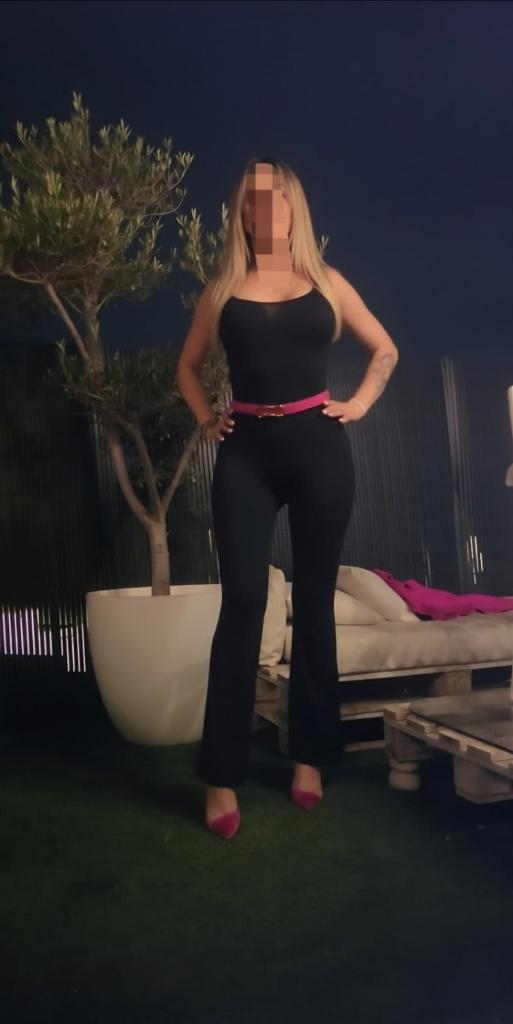 Chica busca chico en Alicante: Chica busca chico