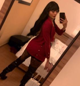 672563940: Transexual en León