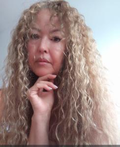 631778221: Chica busca chico en Zaragoza