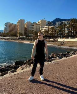 680804034: Chico busca chica en Málaga