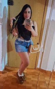 603987640: Chica busca chico en Sevilla