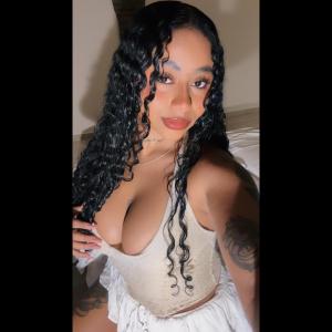 617492072: Chica busca chico en Barcelona