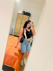 661772097: Chica busca chico en Málaga