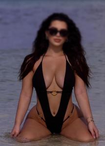 610040452: Chica busca chico en Ibiza