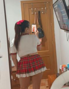 624261693: Chica busca chico en Sevilla