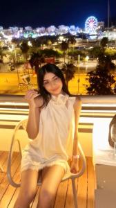 631069565: Chica busca chico en Gerona