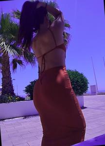 613886171: Chica busca chico en Málaga