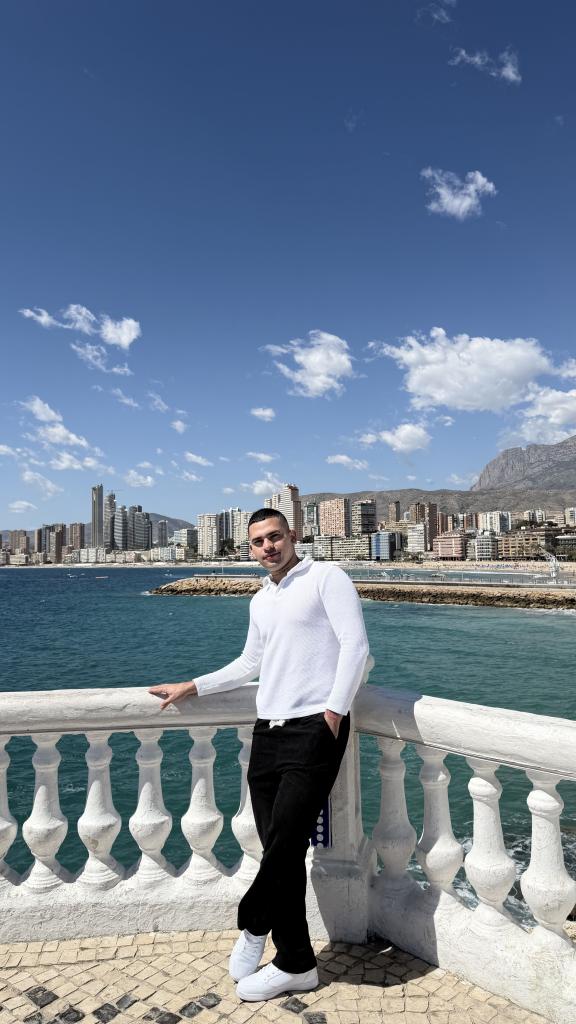 Chico busca chica en Alicante: 