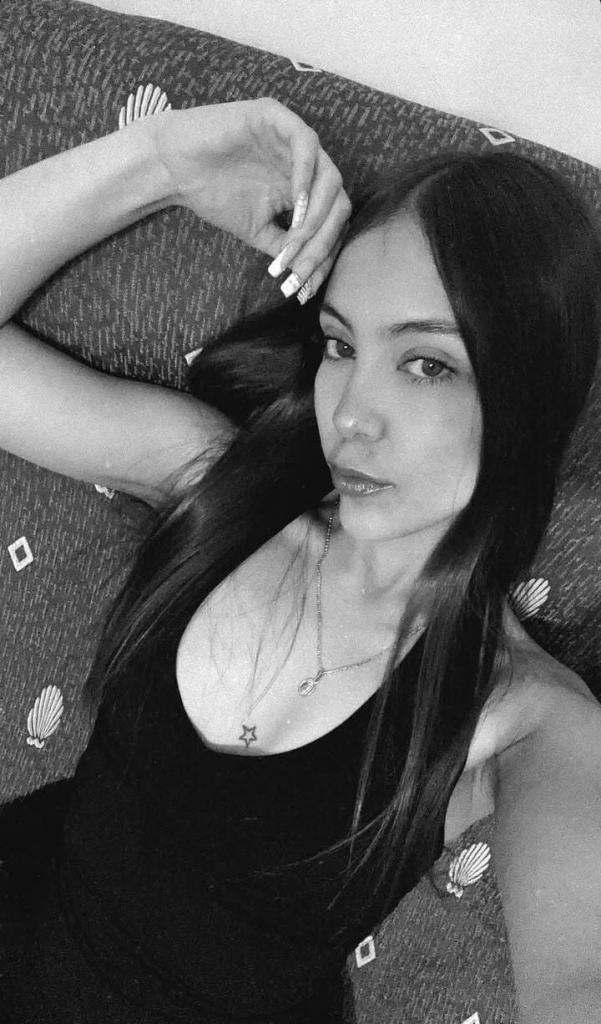 672942062: Chica busca chico en Valencia