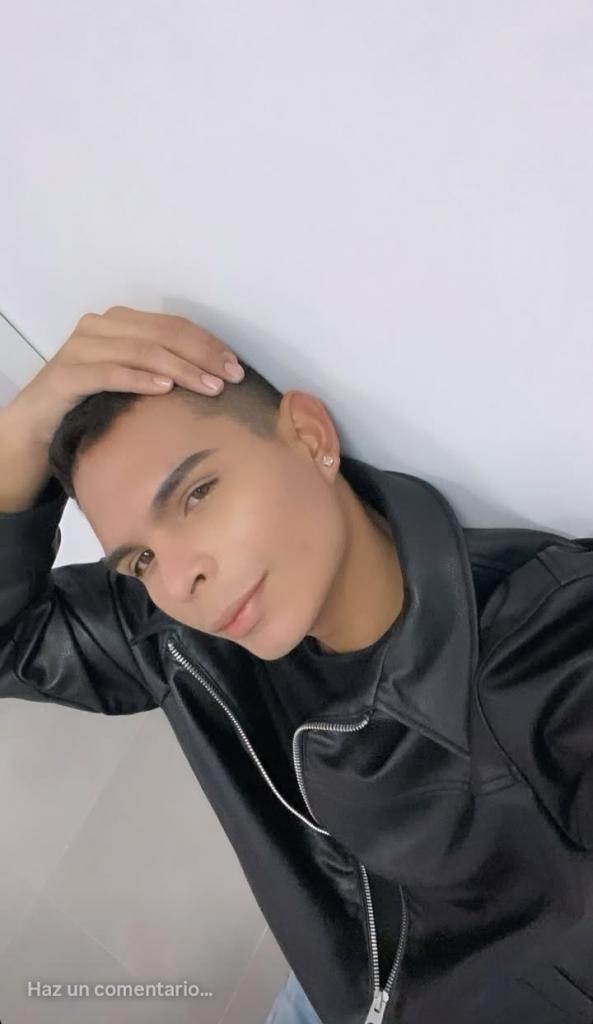 637485625: Chico busca chica en Valencia