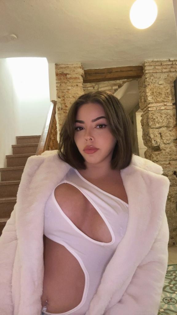 Chica busca chico en Almería: 