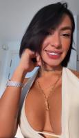 663548449: Chica busca chico en Málaga