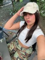 607024370: Chica busca chico en Barcelona