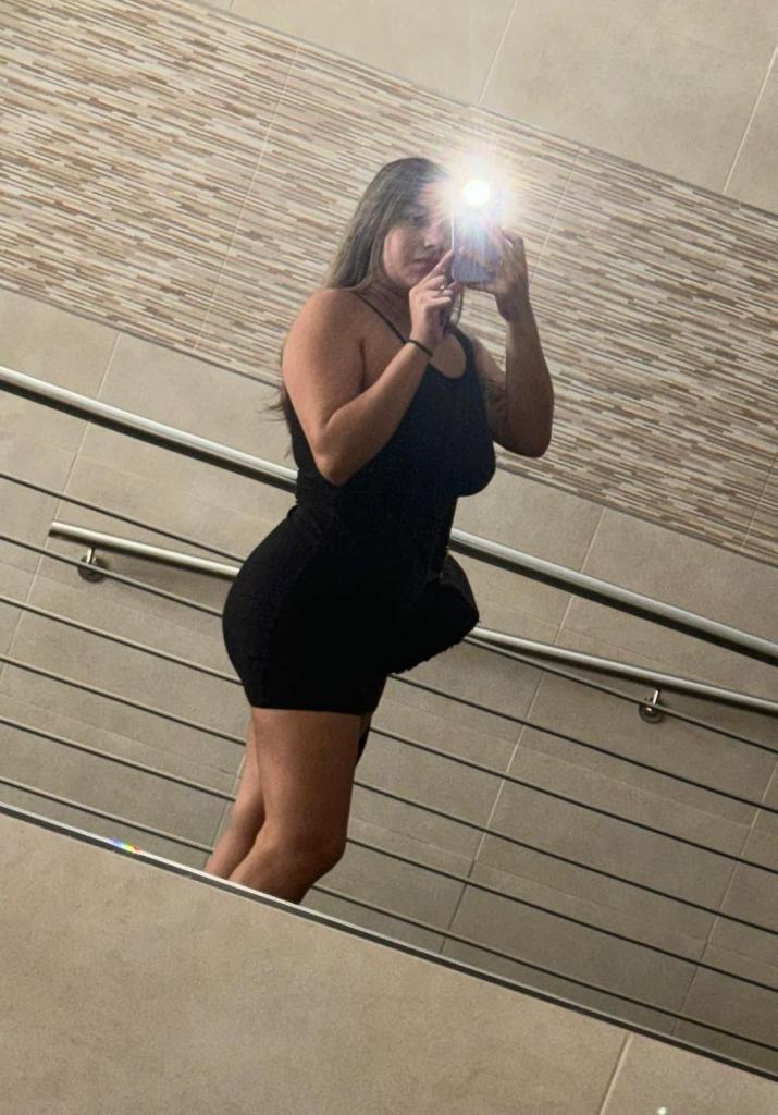 Chica busca chico en Almería: 