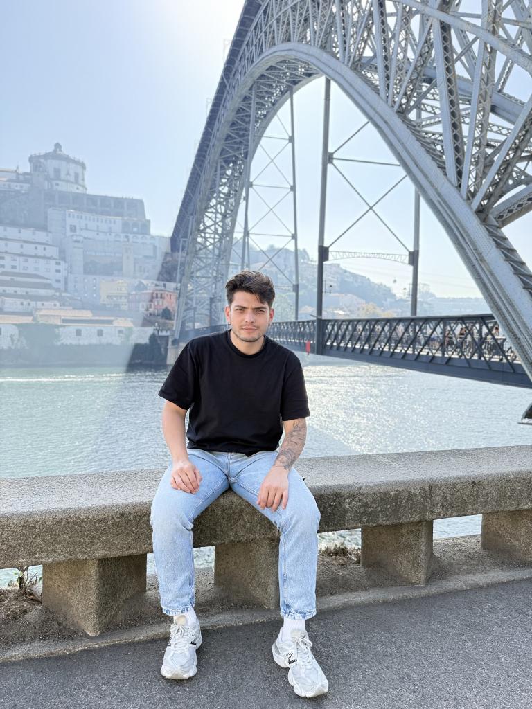 624048920: Chico busca chica en Zaragoza