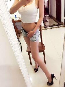 657783381: Chica busca chico en Madrid