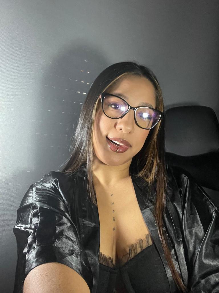 Chica busca chico en Almería: 