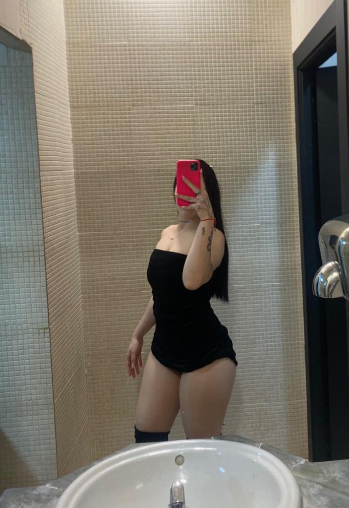 Chica busca chico en Ibiza: Chica busca chico