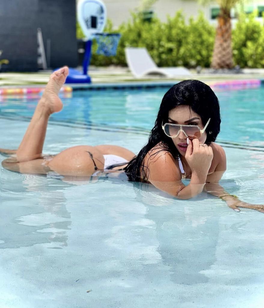 Chica busca chico en Ibiza: 