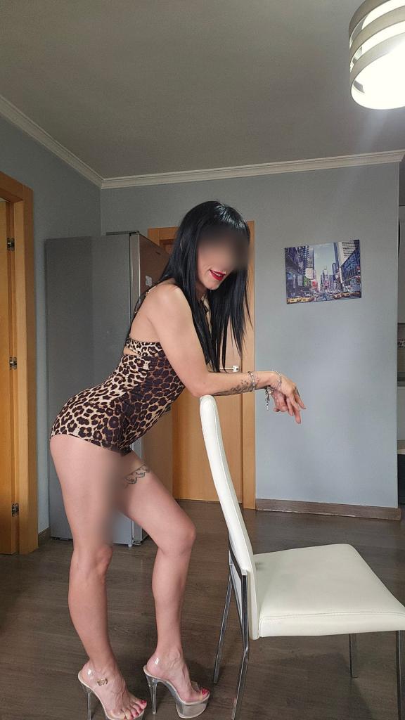 Chica busca chico en Granada: 