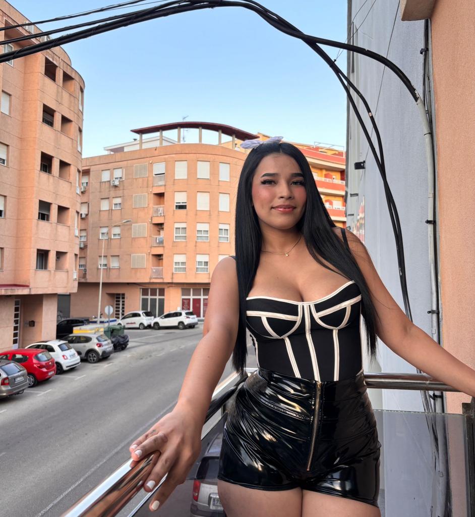 Chica busca chico en Alicante: Chica busca chico