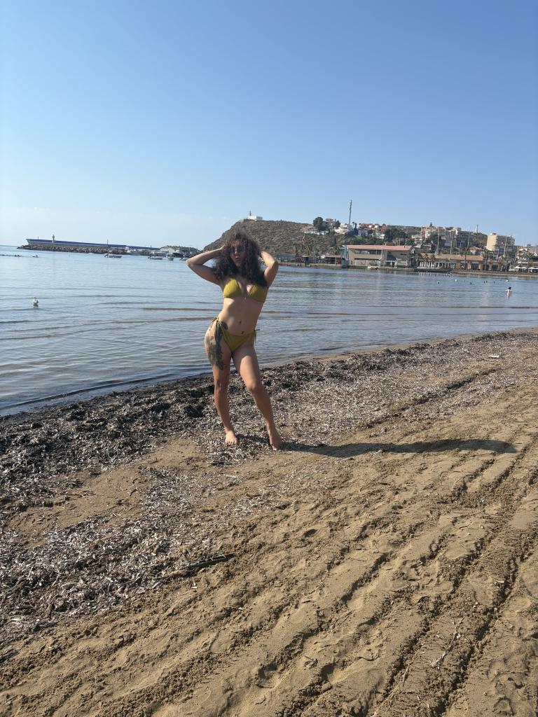 642829344: Chica busca chico en Murcia