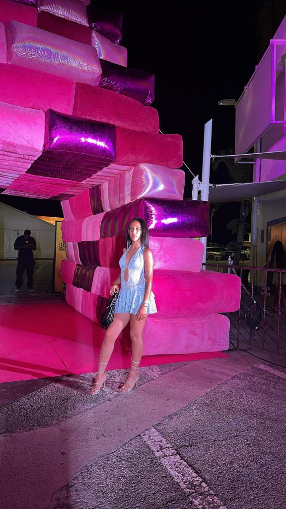 Chica busca chico en Ibiza: 