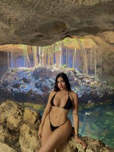 607346571: Chica busca chico en Málaga