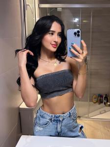 604227270: Chica busca chico en Barcelona