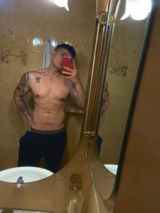 651073287: Chico busca chica en Barcelona