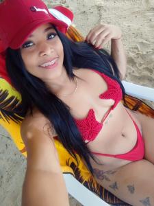 664249357: Chica busca chico en Madrid