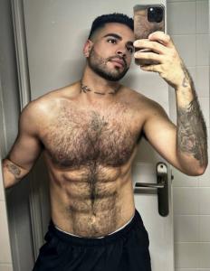 621335577: Chico busca chica en Barcelona