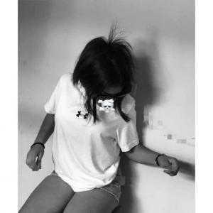 633691368: Chica busca chico en Sevilla