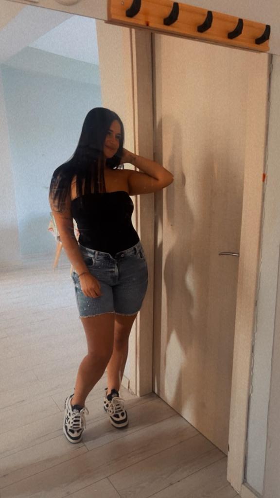 664417139: Chica busca chico en Tenerife