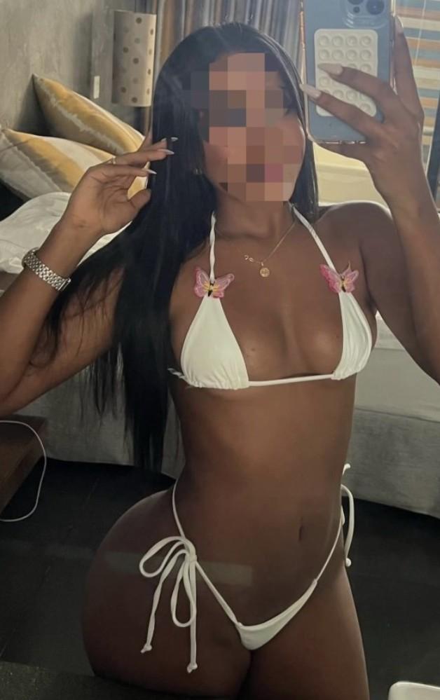 Chica busca chico en Huelva: 